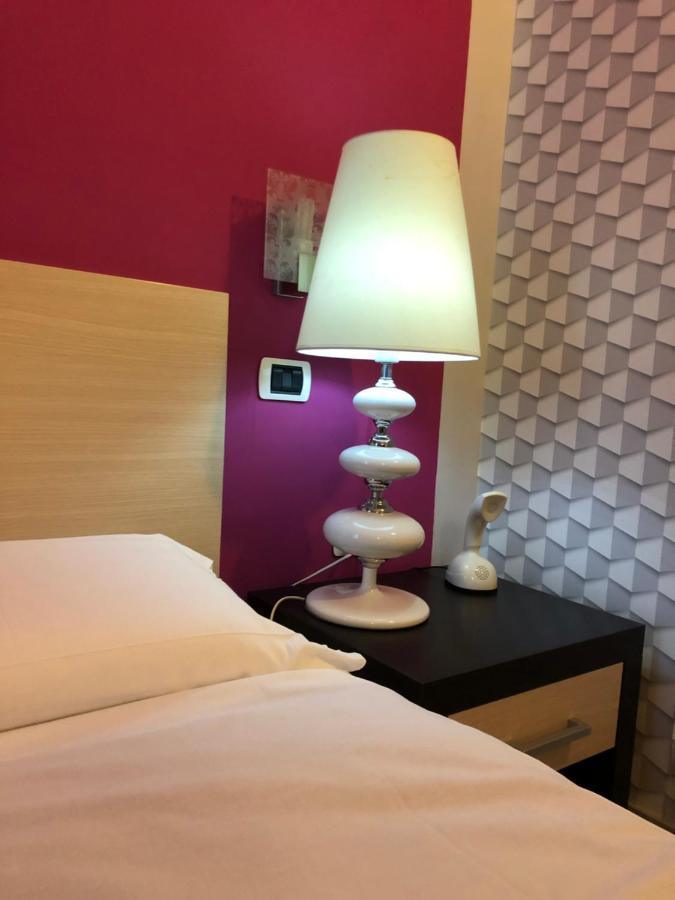 H Rooms Boutique Hotel Napoli Eksteriør billede