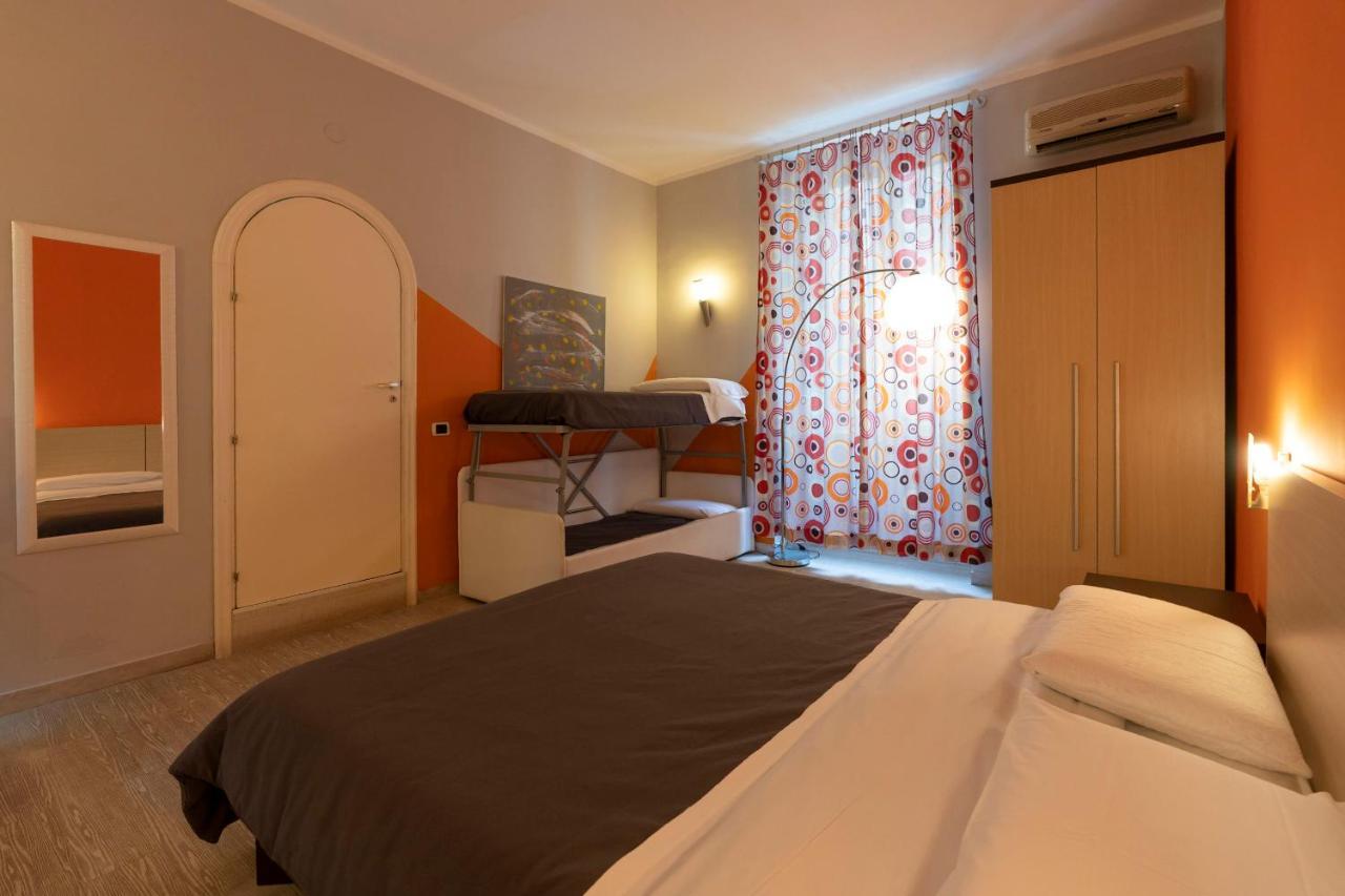 H Rooms Boutique Hotel Napoli Eksteriør billede