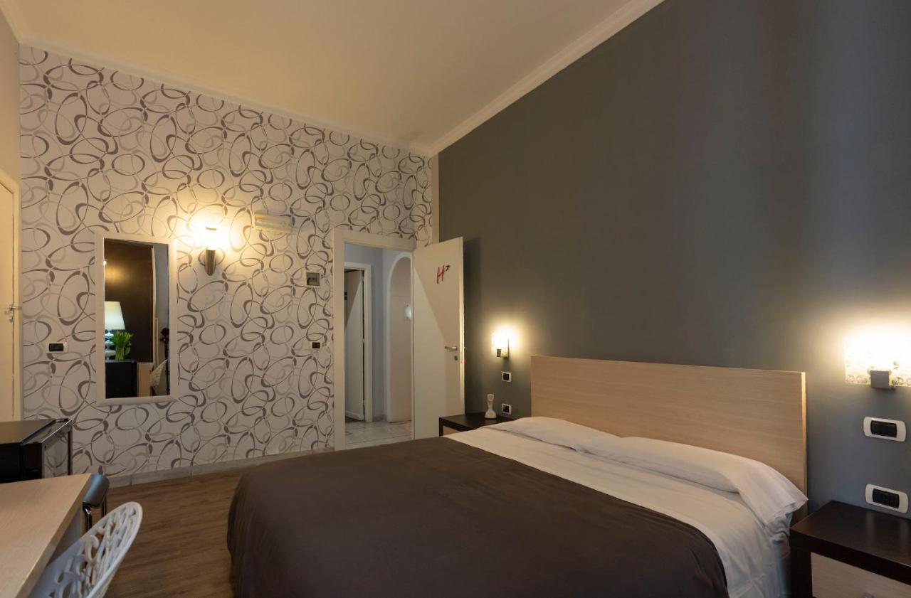 H Rooms Boutique Hotel Napoli Eksteriør billede